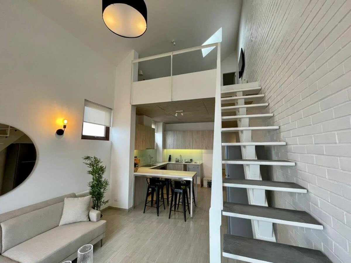 Hom I Lujoso Loft Con Mejor Vista De Valparaiso, Parking Valparaiso